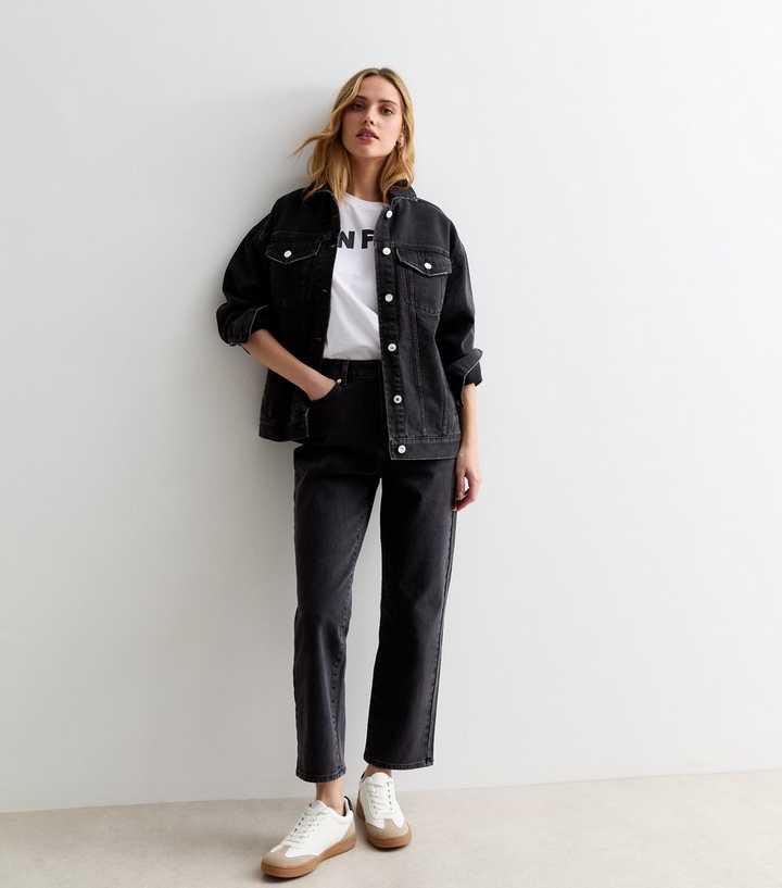 Oversized Black Denim Jacket With White Tee, Close-Up Take Oversized Black Denim Jacket With White Tee, Close-Up Take — Black Denim Jacket Outfit