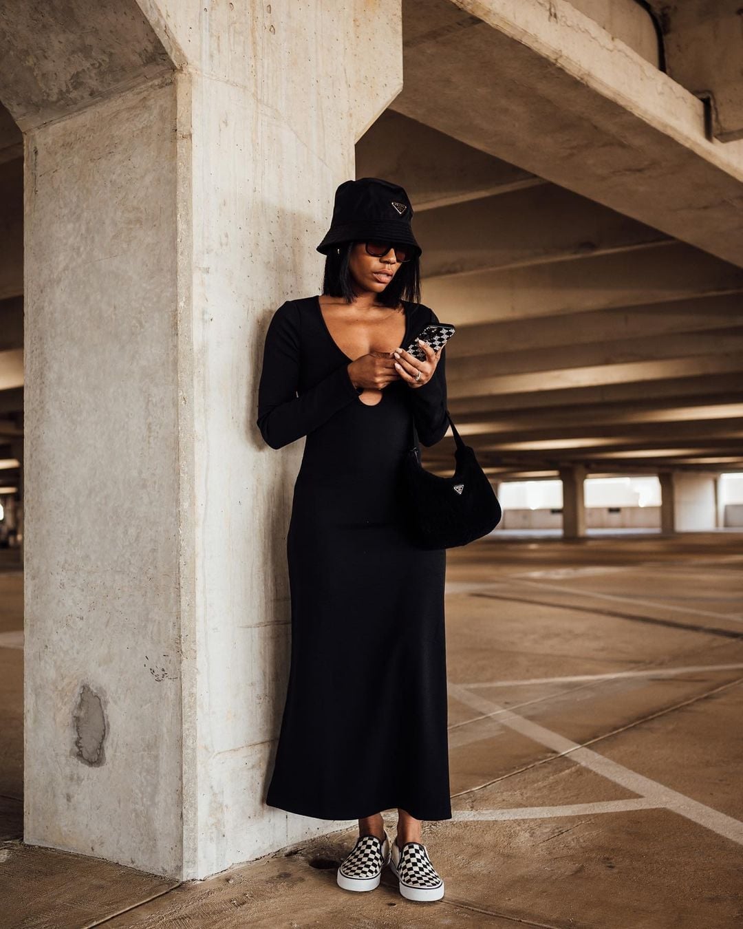 Black Ribbed Knit Maxi Dress with Bucket Hat Black Ribbed Knit Maxi Dress with Bucket Hat — Black Dress Outfits