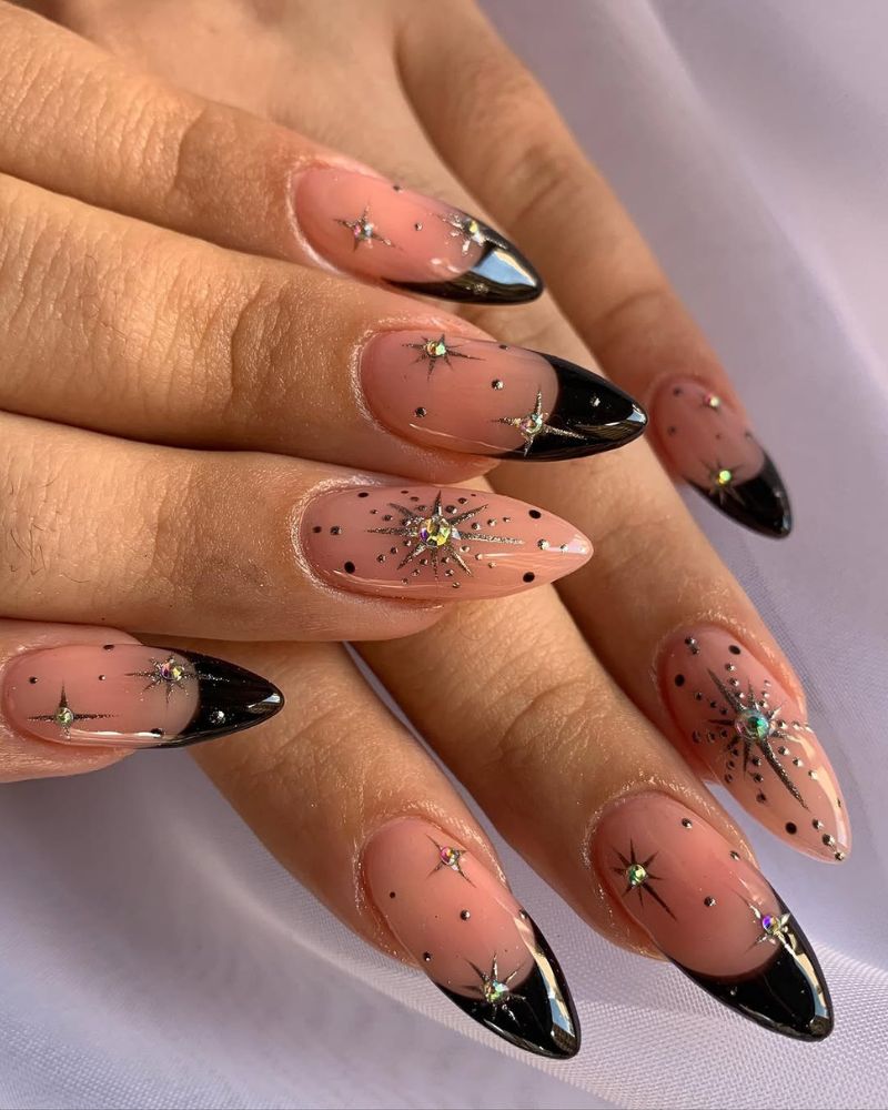 Medium Almond Black French Stars Rhinestones Medium Almond Black French Stars Rhinestones — Black French Nails