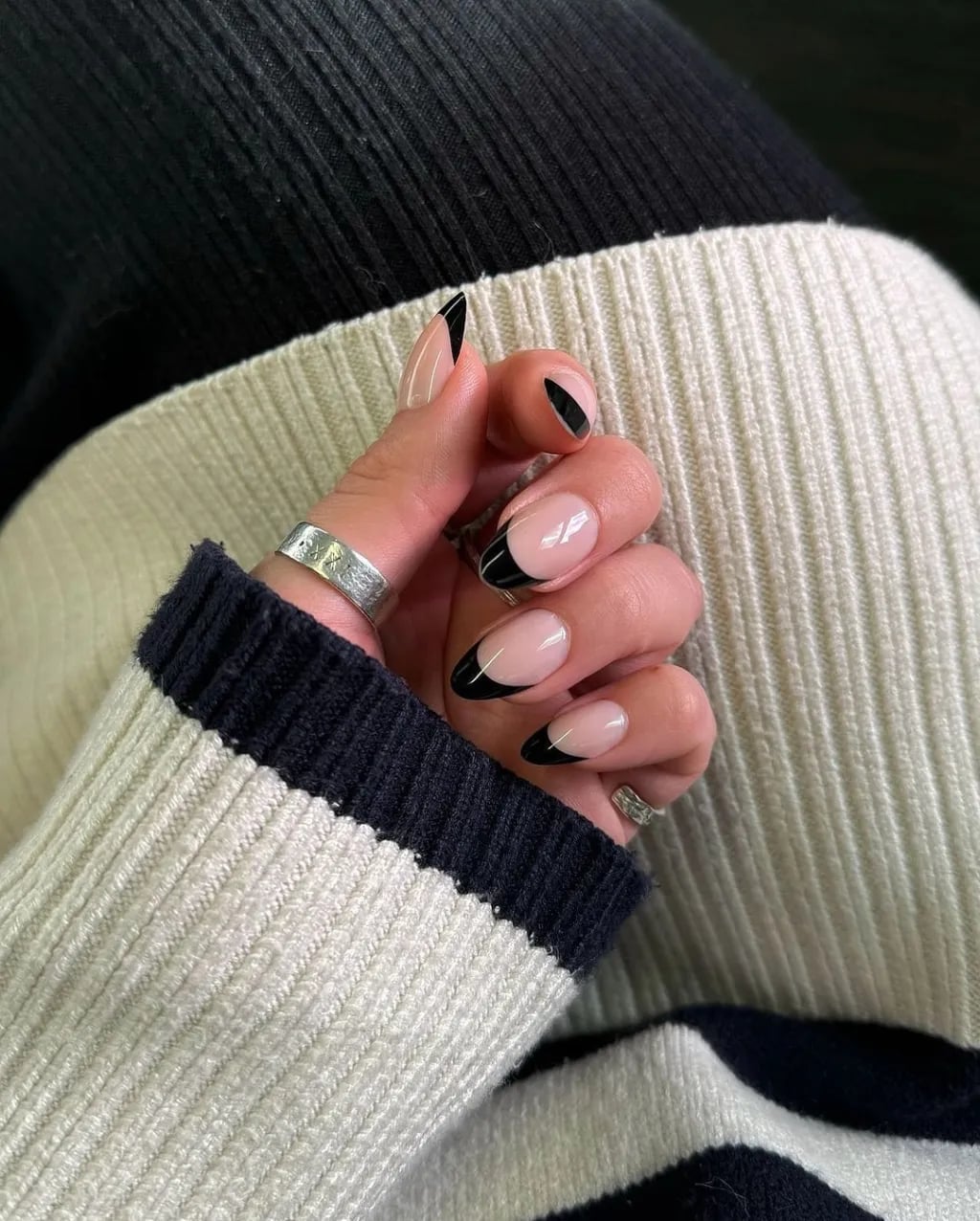 Clean Black French Medium Almond Nails Clean Black French Medium Almond Nails — Black French Tip Nails