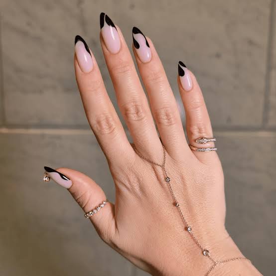 Sharp Black French Medium Oval Nails Sharp Black French Medium Oval Nails — Black French Tip Nails