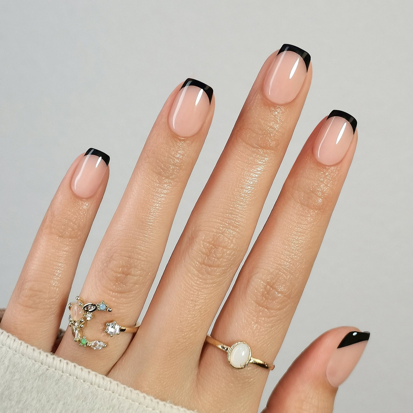 Clean Black French Short Square Nails Clean Black French Short Square Nails — Black French Tip Nails