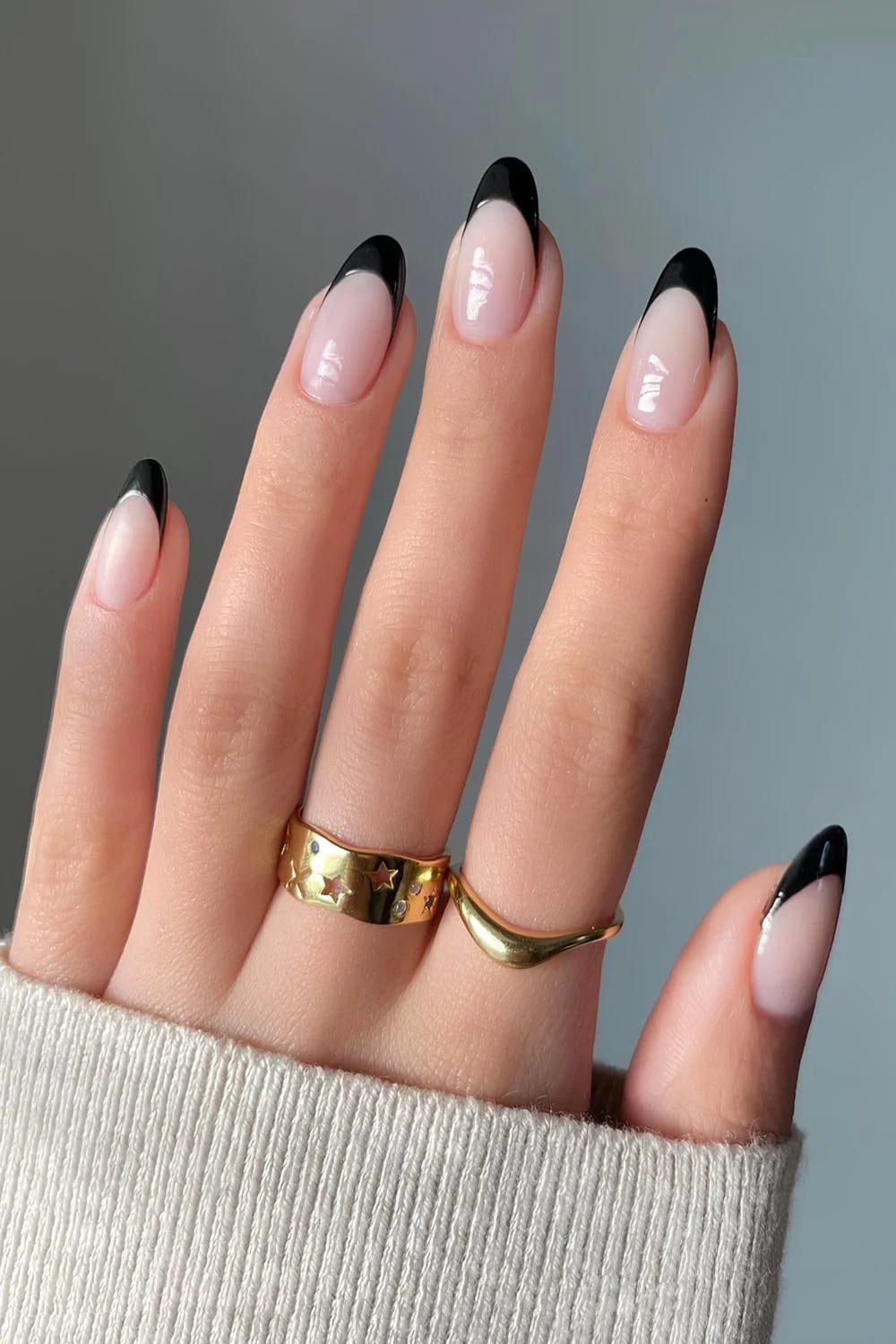 Sharp Black French Medium Almond Nails Sharp Black French Medium Almond Nails — Black French Tip Nails