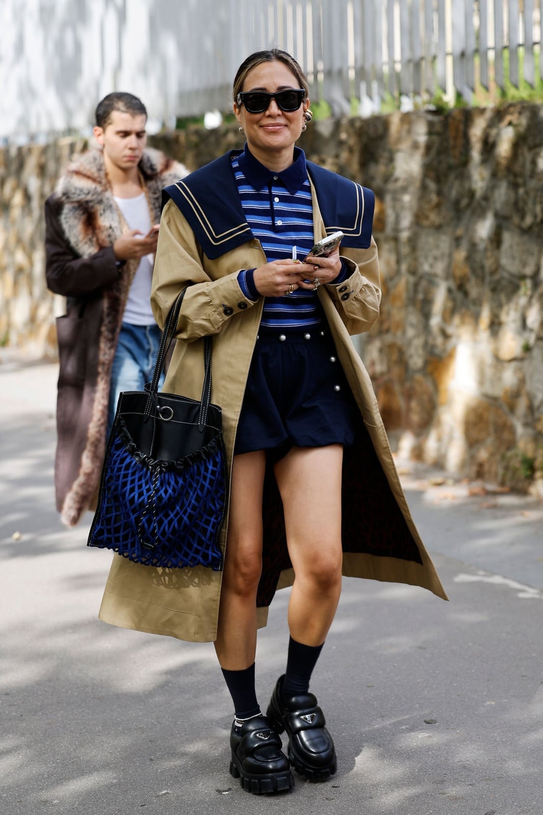 Black Chunky Loafers with Shorts and Trench Coat — Black Loafers Outfit