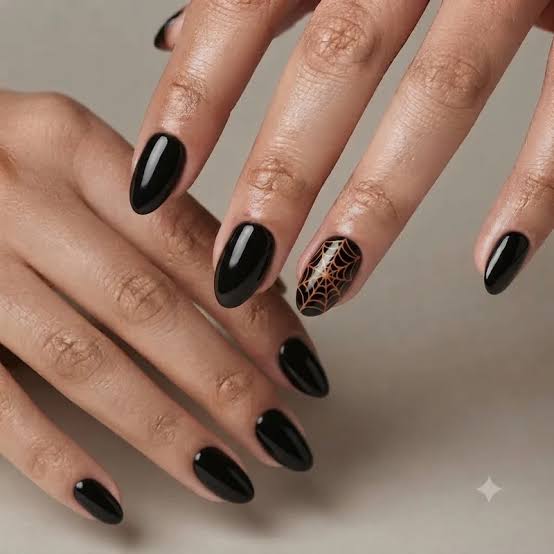 Medium Almond Glossy Black with Gold Web Art Medium Almond Glossy Black with Gold Web Art — Black Nails