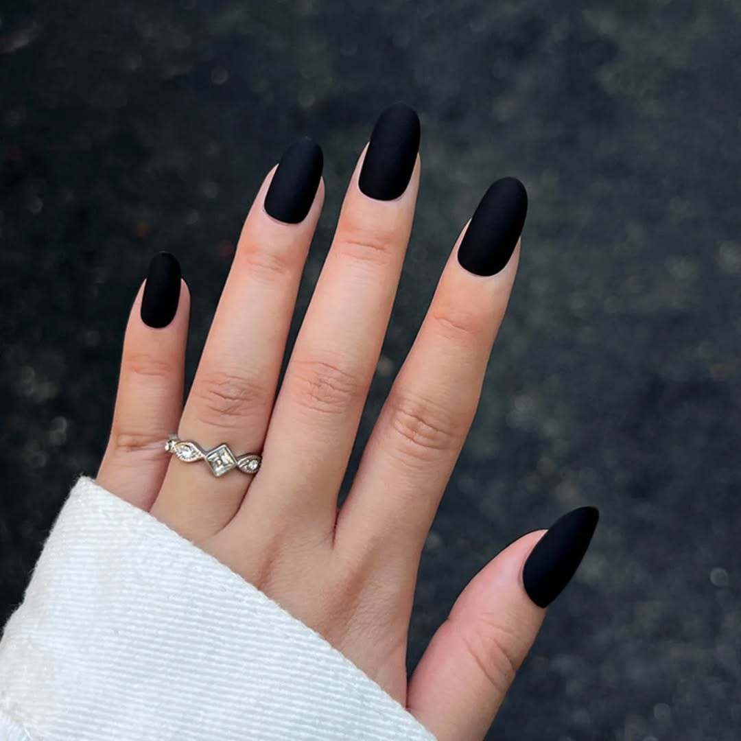 Medium Almond Matte Black Nails Medium Almond Matte Black Nails