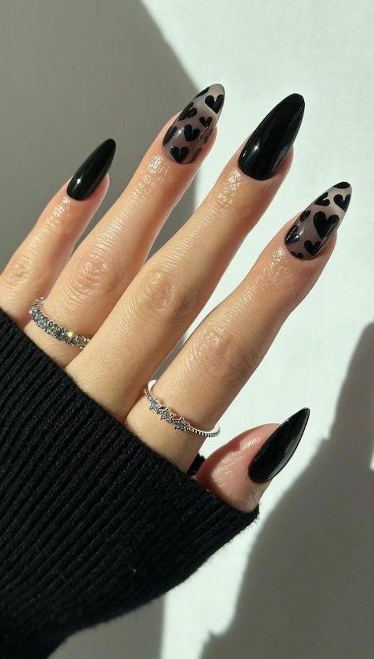 Short Stiletto Glossy Black with Transparent Hearts Short Stiletto Glossy Black with Transparent Hearts — Black Nails
