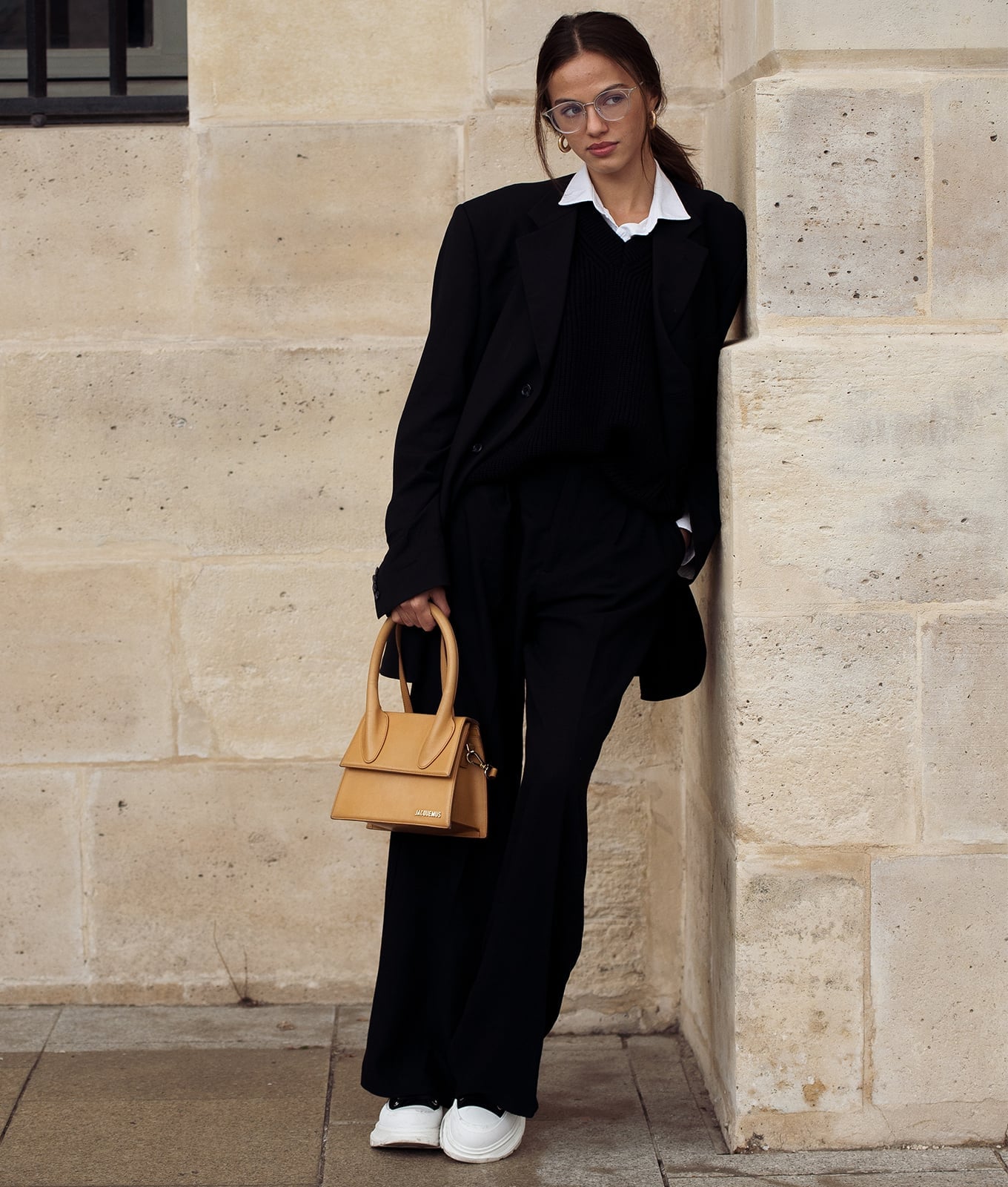 Oversized blazer with wide-leg trousers and sweater Oversized blazer with wide-leg trousers and sweater — Black Outfits