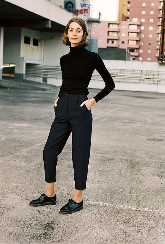 Black turtleneck with cropped navy trousers Black turtleneck with cropped navy trousers — Black Outfits