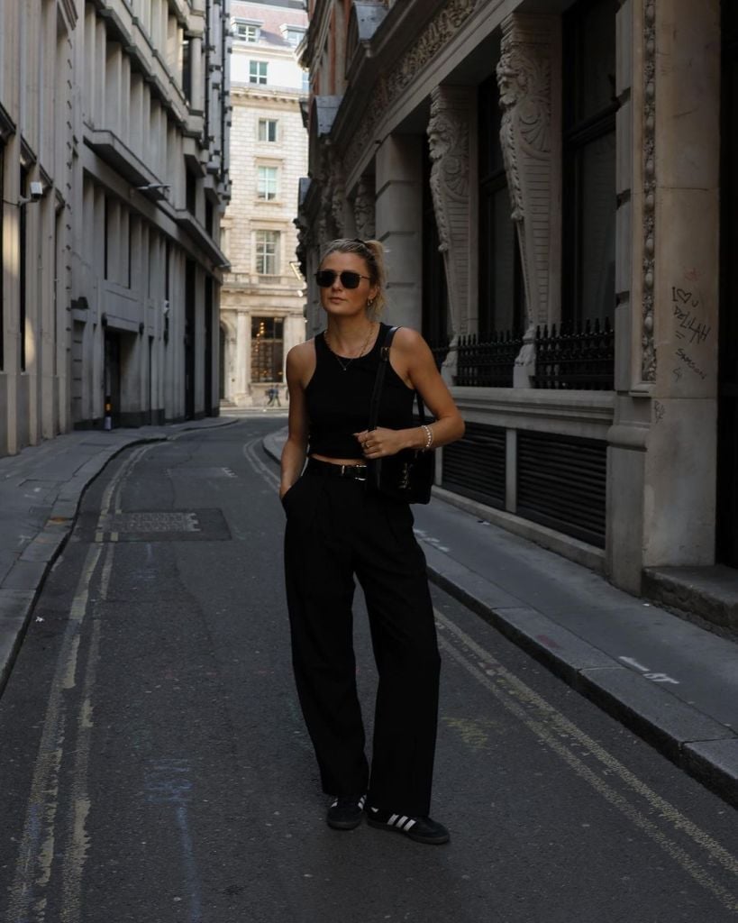 Cropped tank with wide-leg trousers Cropped tank with wide-leg trousers — Black Outfits