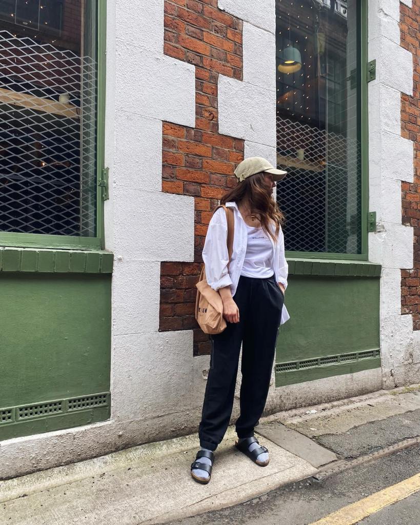Layered Shirts With Sweatpants And Slides — Black Sweatpants Outfit