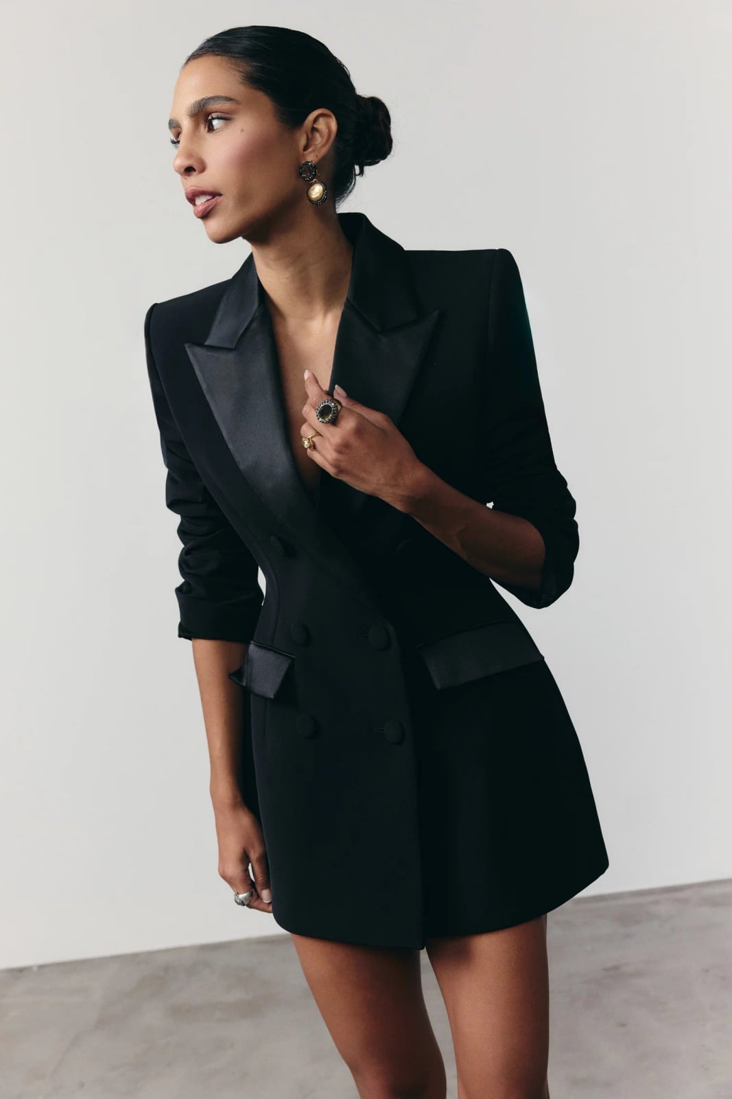 Tuxedo Blazer Dress with Satin Lapels and Suitable For Formal Events — Black Tie Outfits