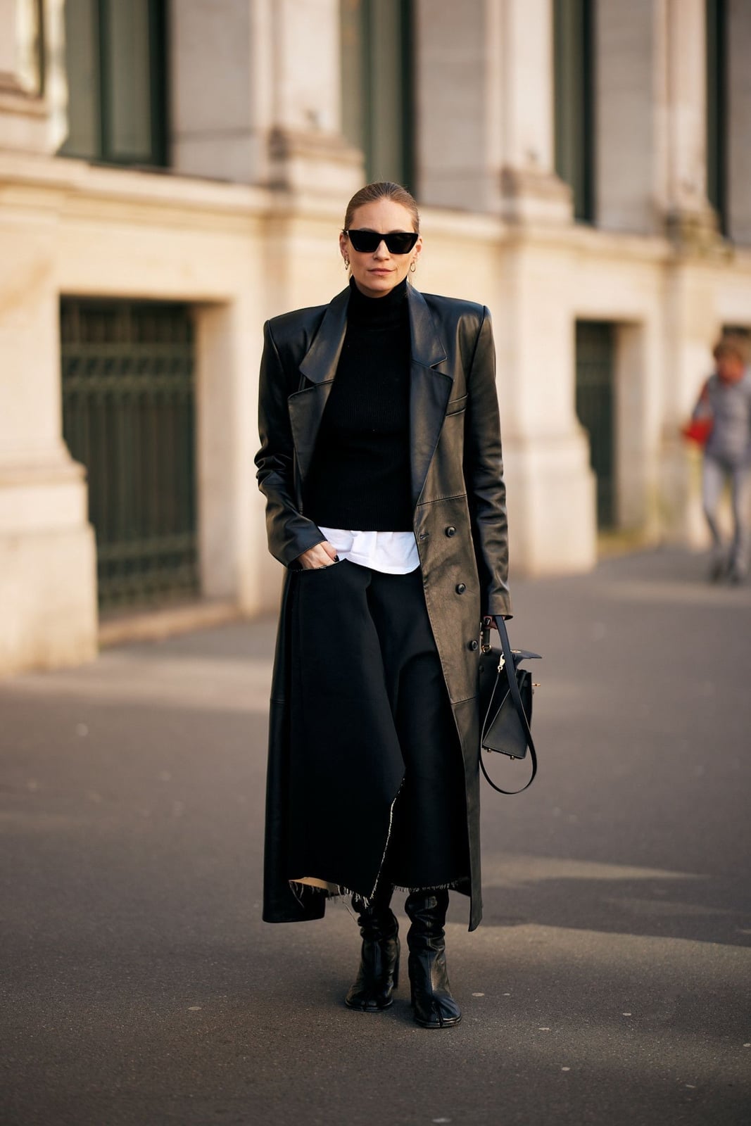 Oversized Black Leather Trench Coat Over a White Shirt — Black Trench Coat Outfit