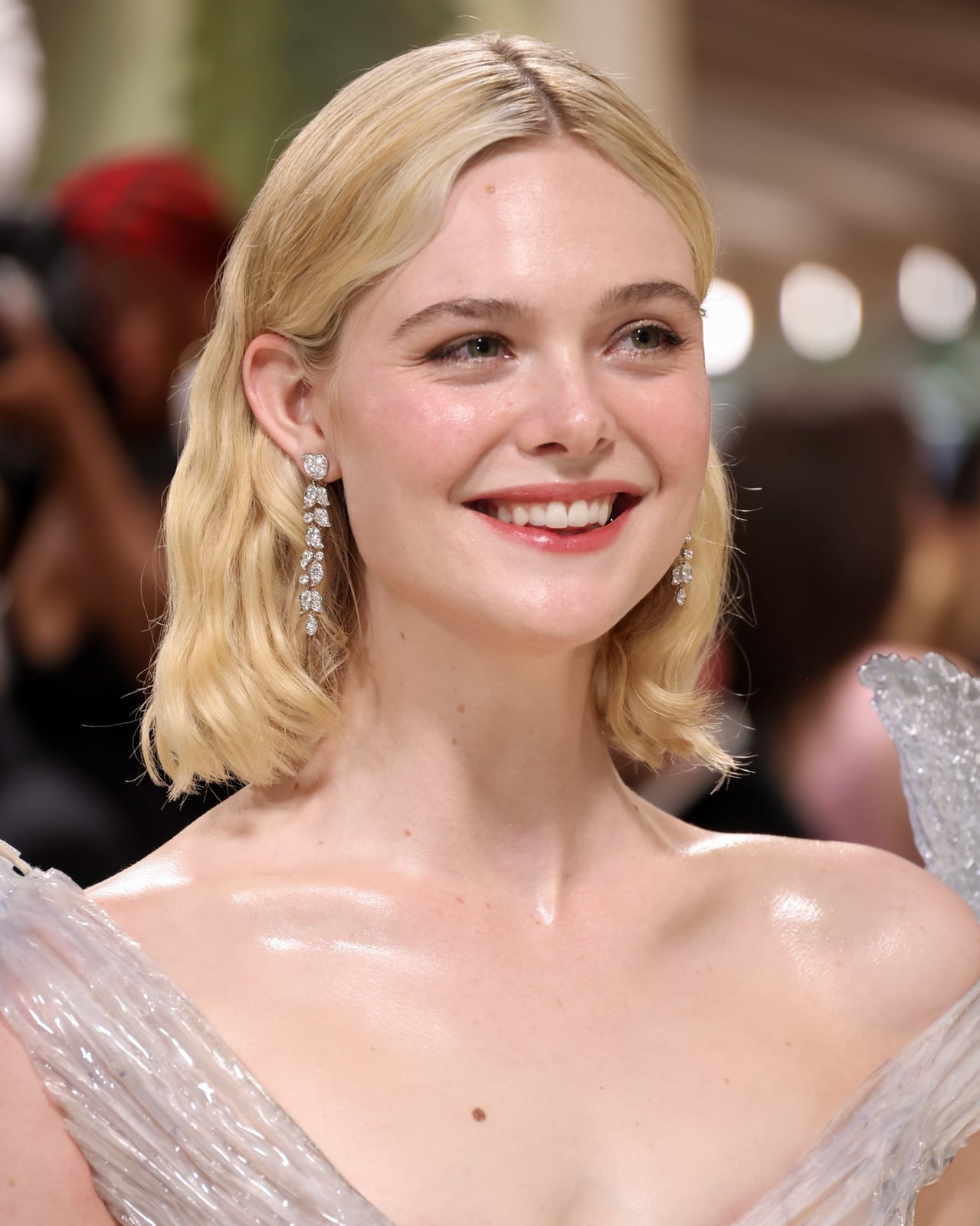 Chin Length Platinum Blonde Bob — Blonde Haircuts