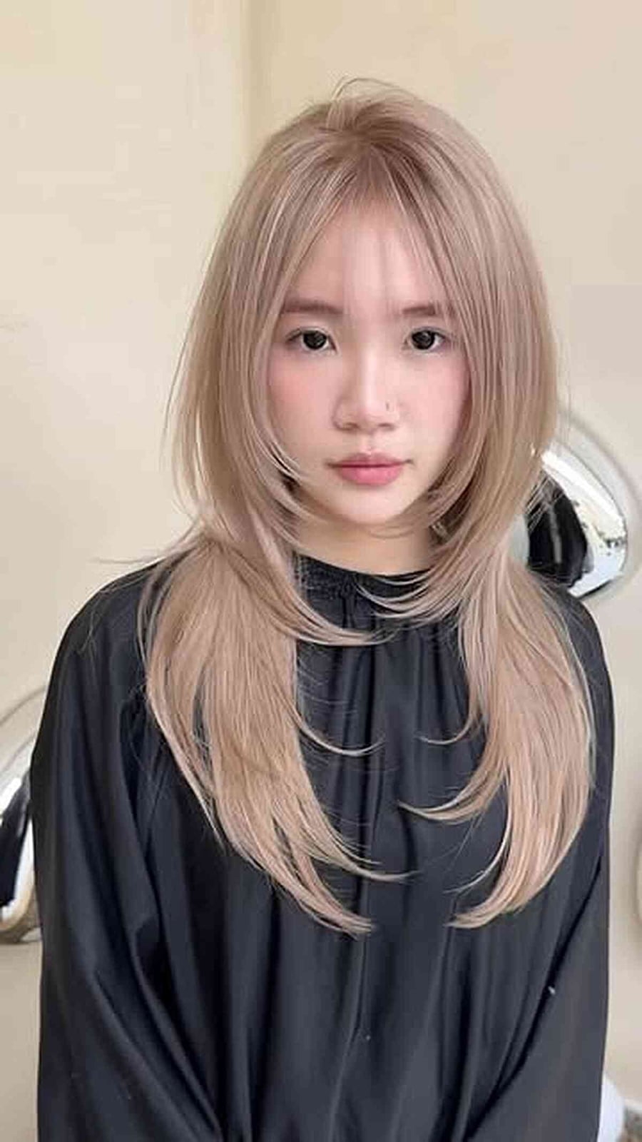 Shoulder Length Shag With Blunt Bangs — Blonde Haircuts