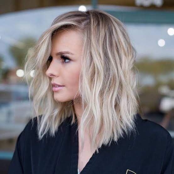 Collarbone Lob With Honey Balayage and Face-Framing Layers, Middle — Blonde Haircuts