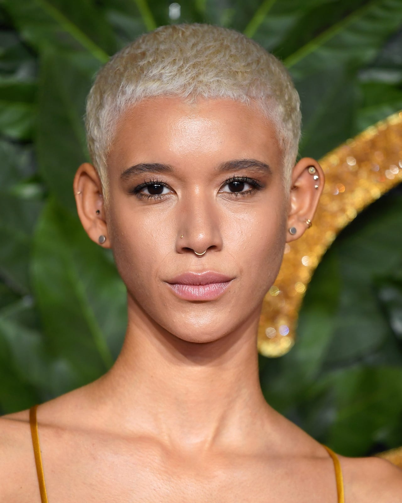 Edgy Platinum Pixie With Tousled Fringe — Blonde Short Hair