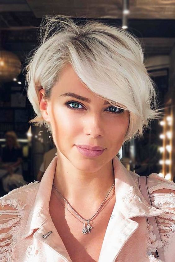 Voluminous Platinum Pixie With Textured Layers — Blonde Short Hair