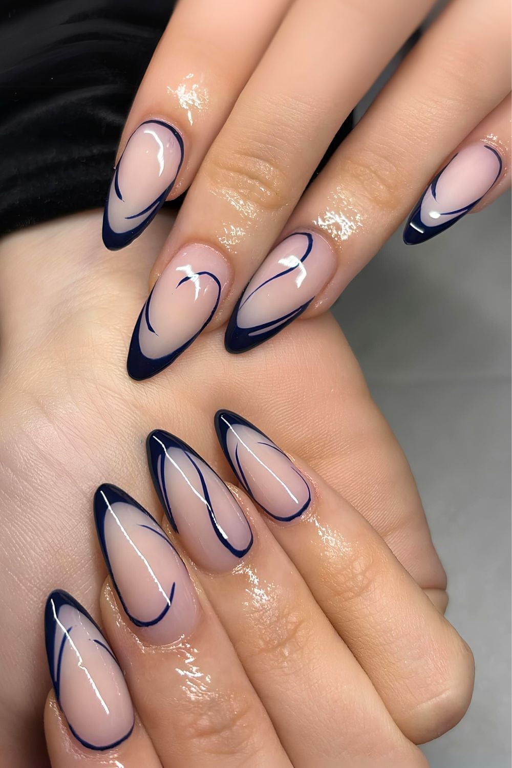 Abstract Blue White Brush Stroke Glitter Medium Almond Nails Abstract Blue White Brush Stroke Glitter Medium Almond Nails — Blue Almond Nails