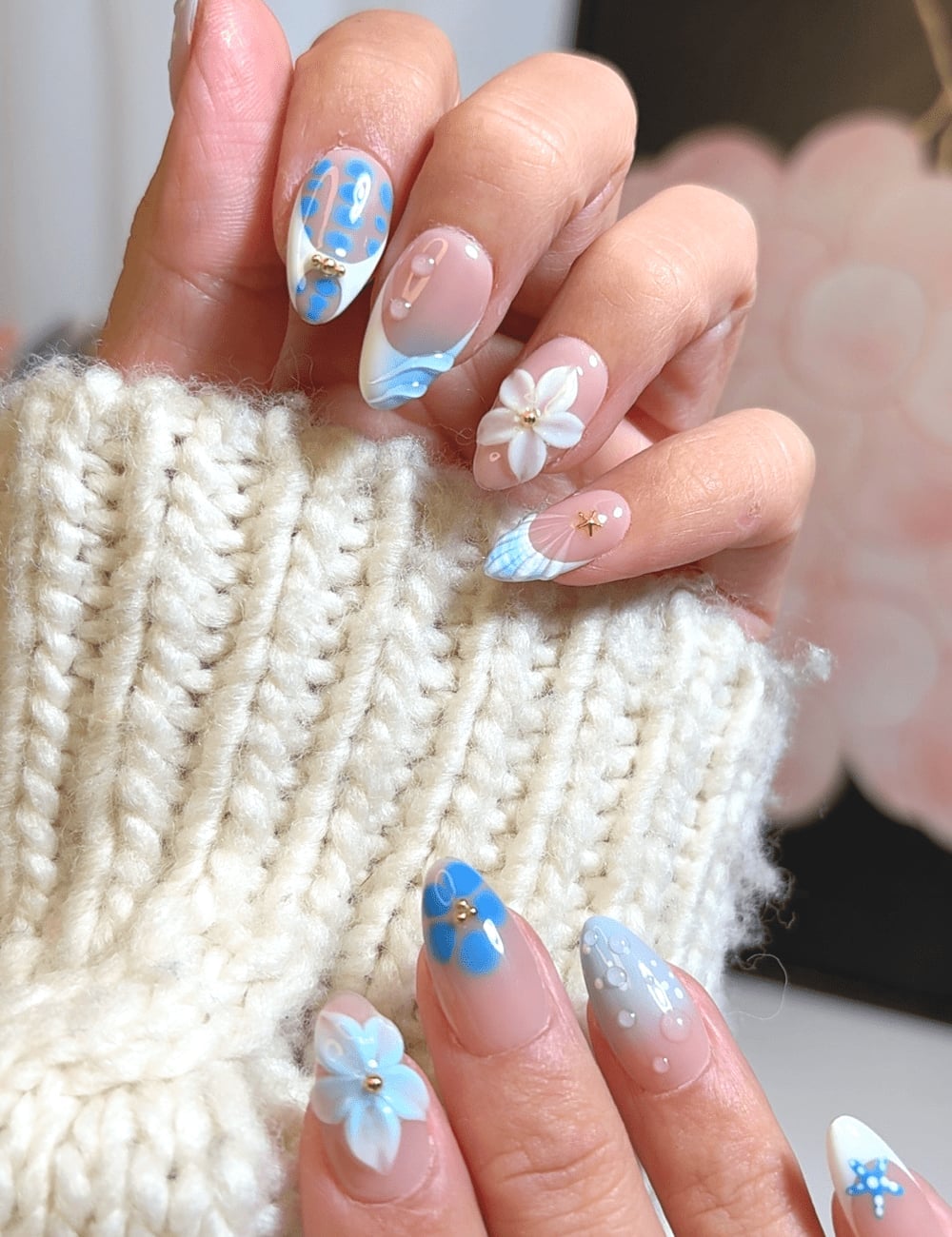 Clear Base Dark Blue Outline Line Art Medium Almond Nails Clear Base Dark Blue Outline Line Art Medium Almond Nails — Blue Almond Nails