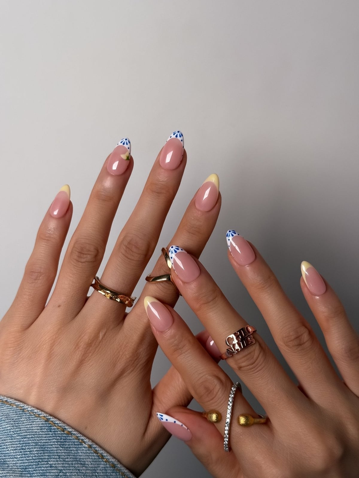 Deep Navy Blue Glossy Long Almond Nails Deep Navy Blue Glossy Long Almond Nails — Blue Almond Nails