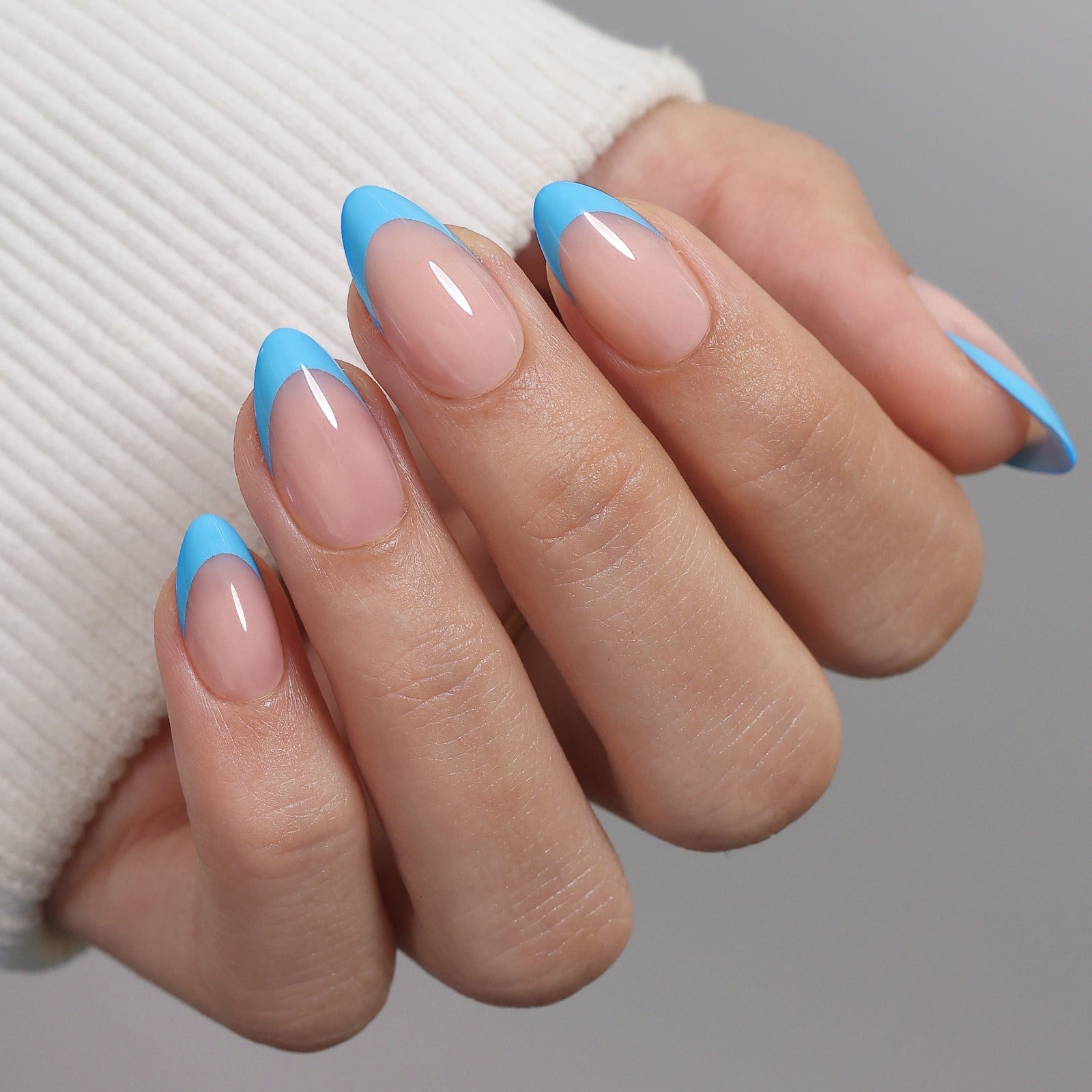 Glossy Baby Blue French Tip Short Almond Nails Glossy Baby Blue French Tip Short Almond Nails — Blue Almond Nails