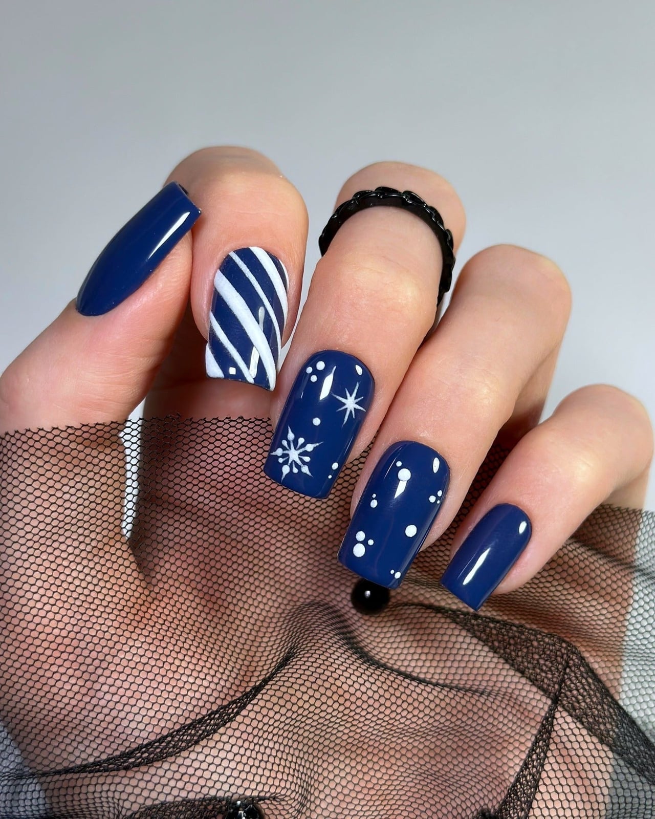 Medium Square Navy Blue Christmas Pattern Nails Medium Square Navy Blue Christmas Pattern Nails — Blue Christmas Nails
