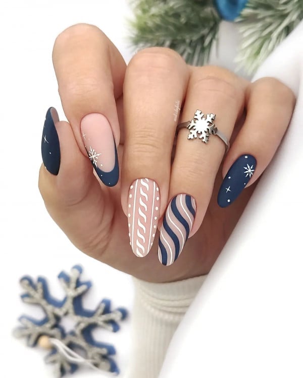 Long Oval Matte Navy Starry Knit Nails Long Oval Matte Navy Starry Knit Nails — Blue Christmas Nails