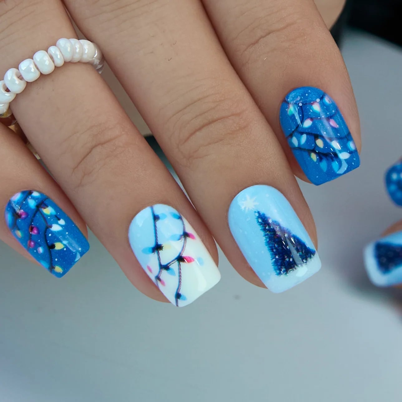 Short Square Blue Christmas Lights Nails Short Square Blue Christmas Lights Nails — Blue Christmas Nails