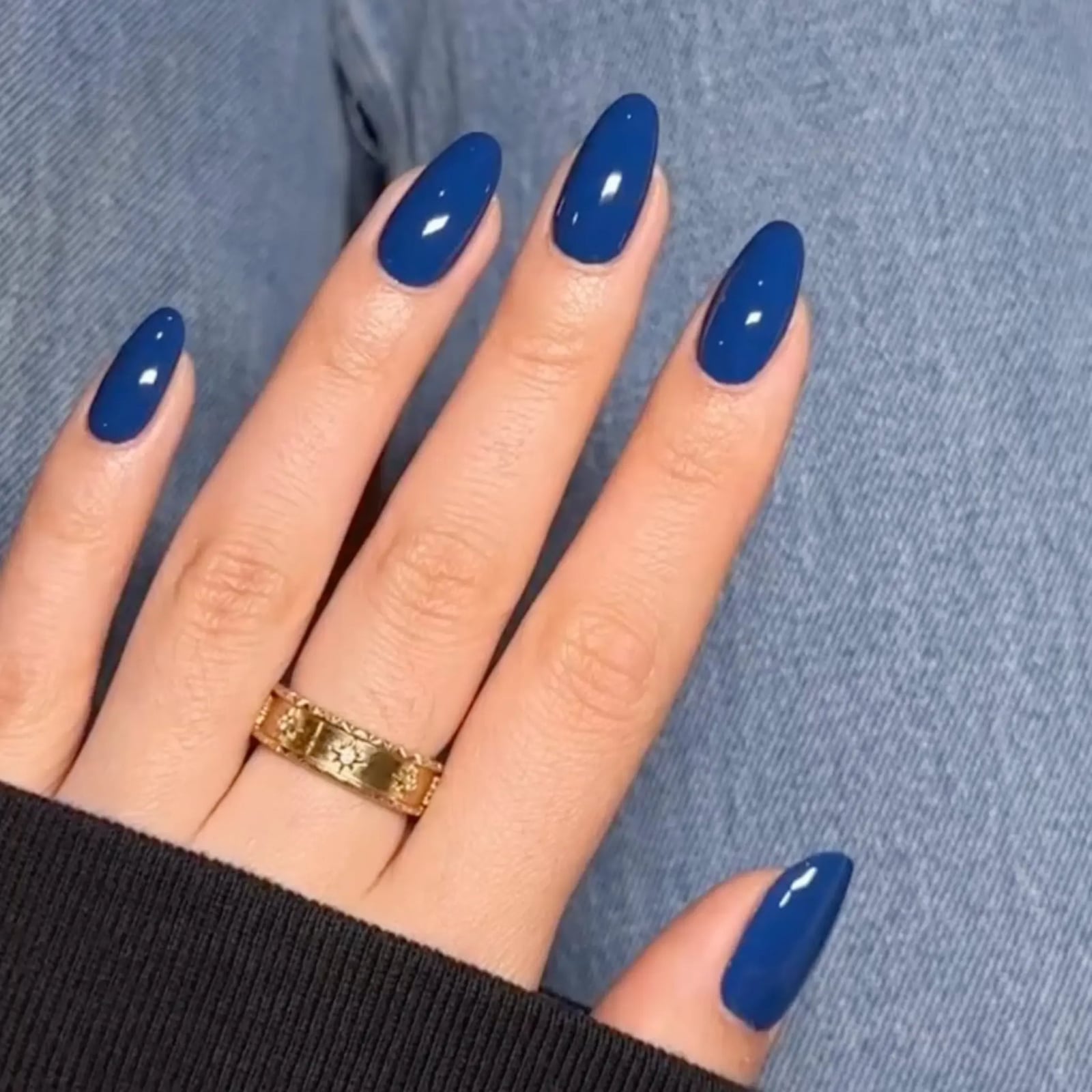 Deep Blue Glossy Short Square Nails With Solid Color Deep Blue Glossy Short Square Nails With Solid Color — Blue Nails