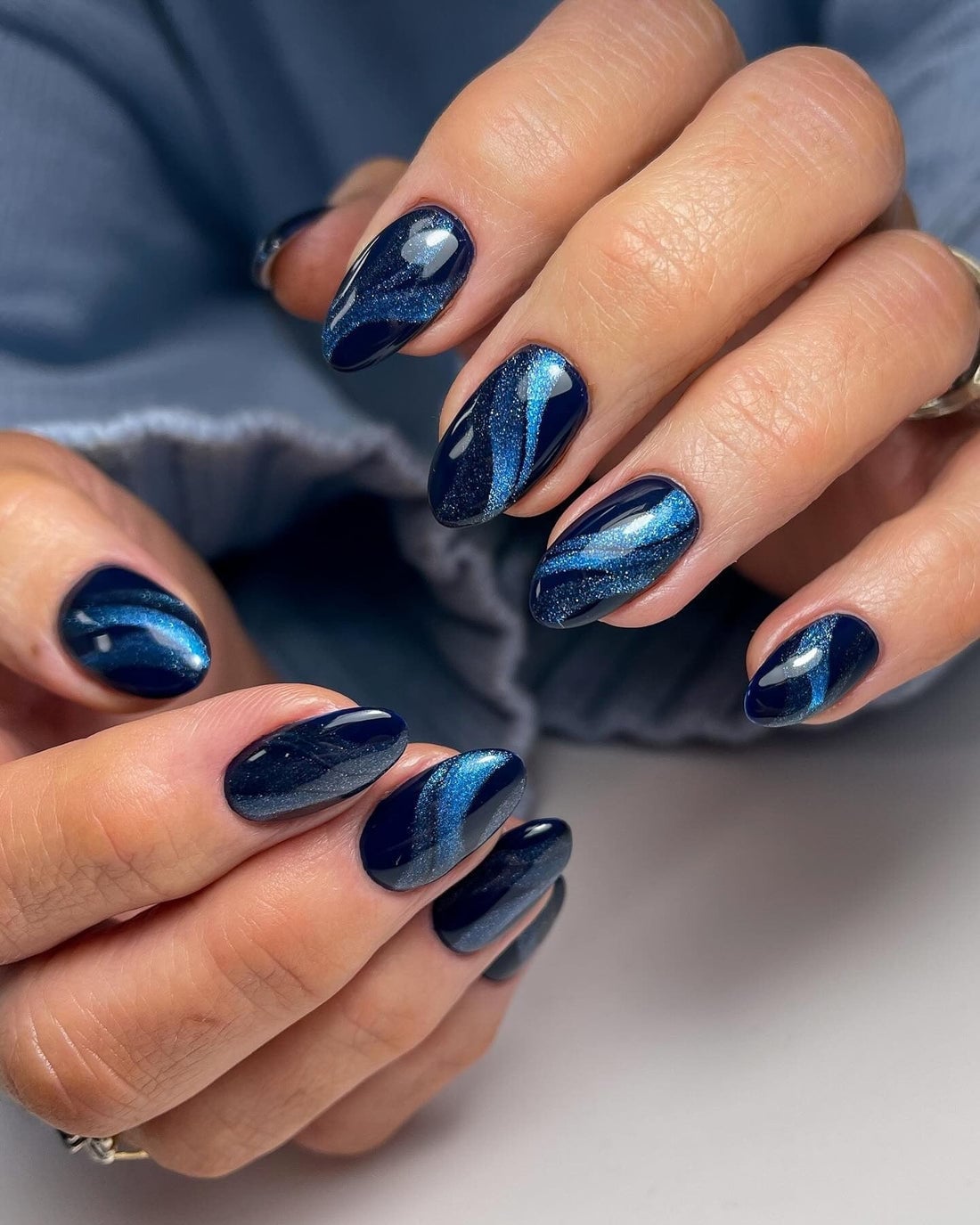 Deep Navy Blue Cat Eye Oval Nails Deep Navy Blue Cat Eye Oval Nails — Blue Nails