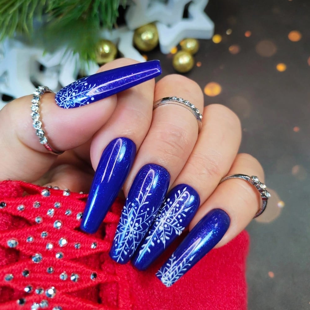 Long Coffin Deep Blue Glitter Snowflake Nails Long Coffin Deep Blue Glitter Snowflake Nails — Blue Winter Nails