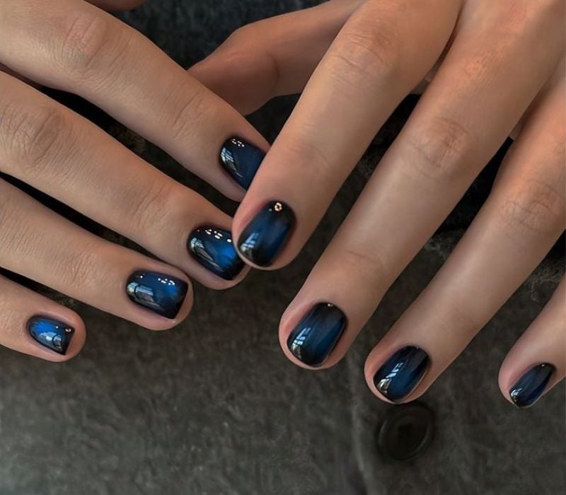 Short Square Deep Blue Cat-Eye Nails Short Square Deep Blue Cat-Eye Nails — Blue Winter Nails