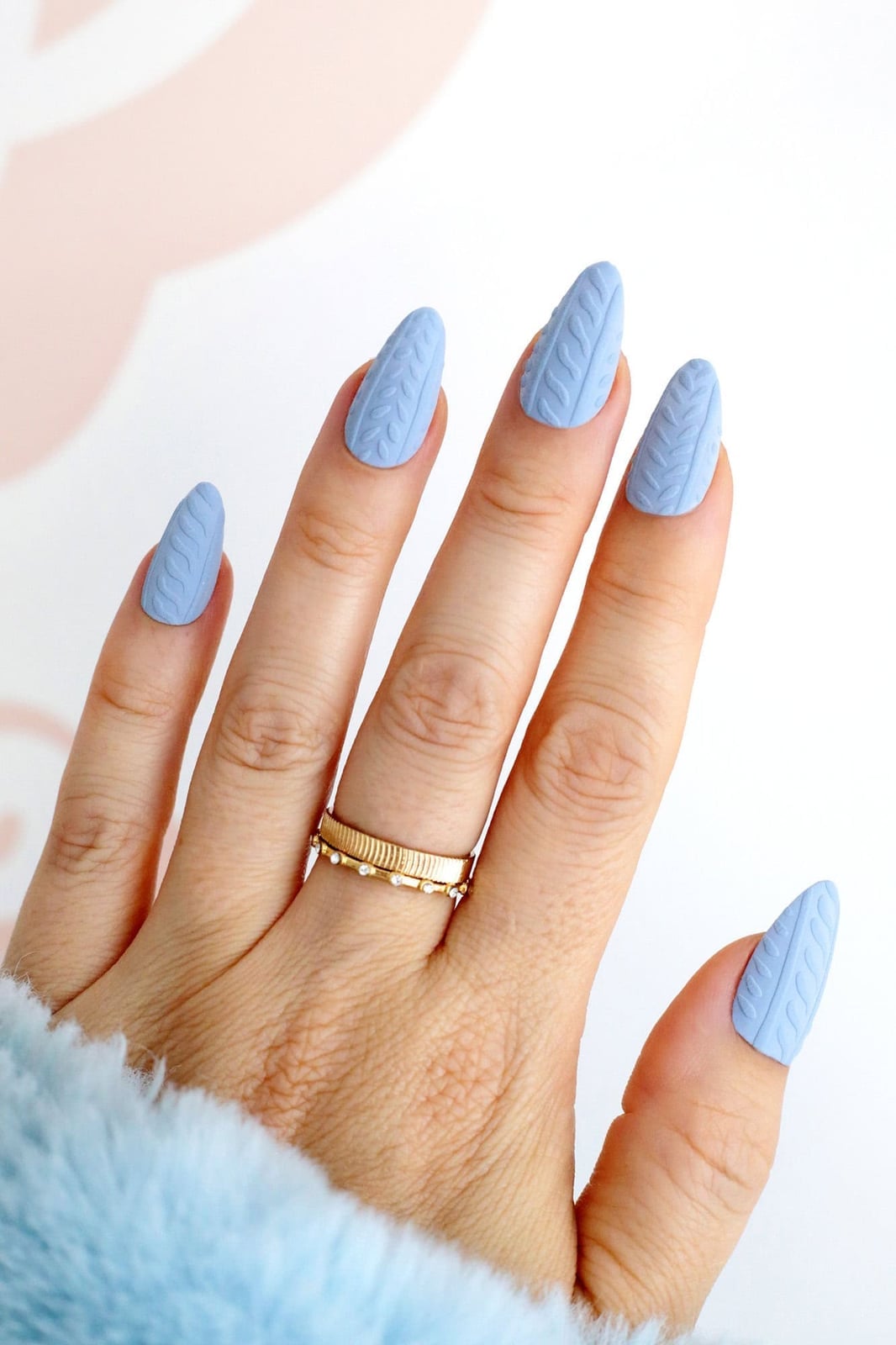 Medium Almond Pastel Blue 3D Cable Knit Nails Medium Almond Pastel Blue 3D Cable Knit Nails — Blue Winter Nails