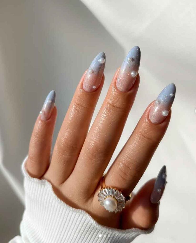 Long Stiletto Blue Pearl Accent Nails Long Stiletto Blue Pearl Accent Nails — Blue Winter Nails