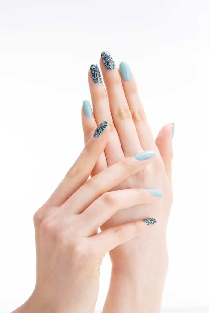 Medium Oval Light Blue Geometric Pattern Nails Medium Oval Light Blue Geometric Pattern Nails — Blue Winter Nails
