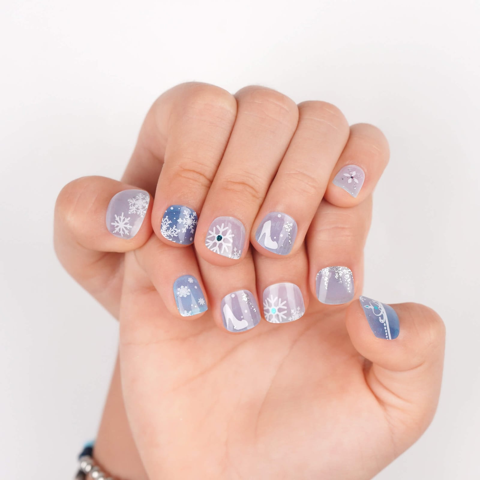 Short Almond Light Blue Snowflake Glitter Nails Short Almond Light Blue Snowflake Glitter Nails — Blue Winter Nails