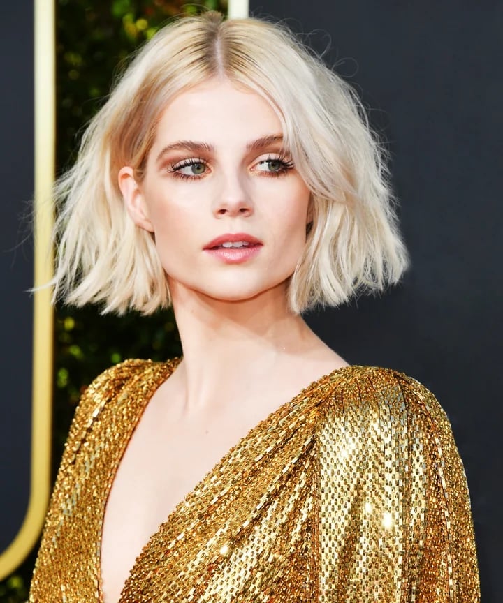 Collarbone Blunt Bob With Soft Curtain Bangs