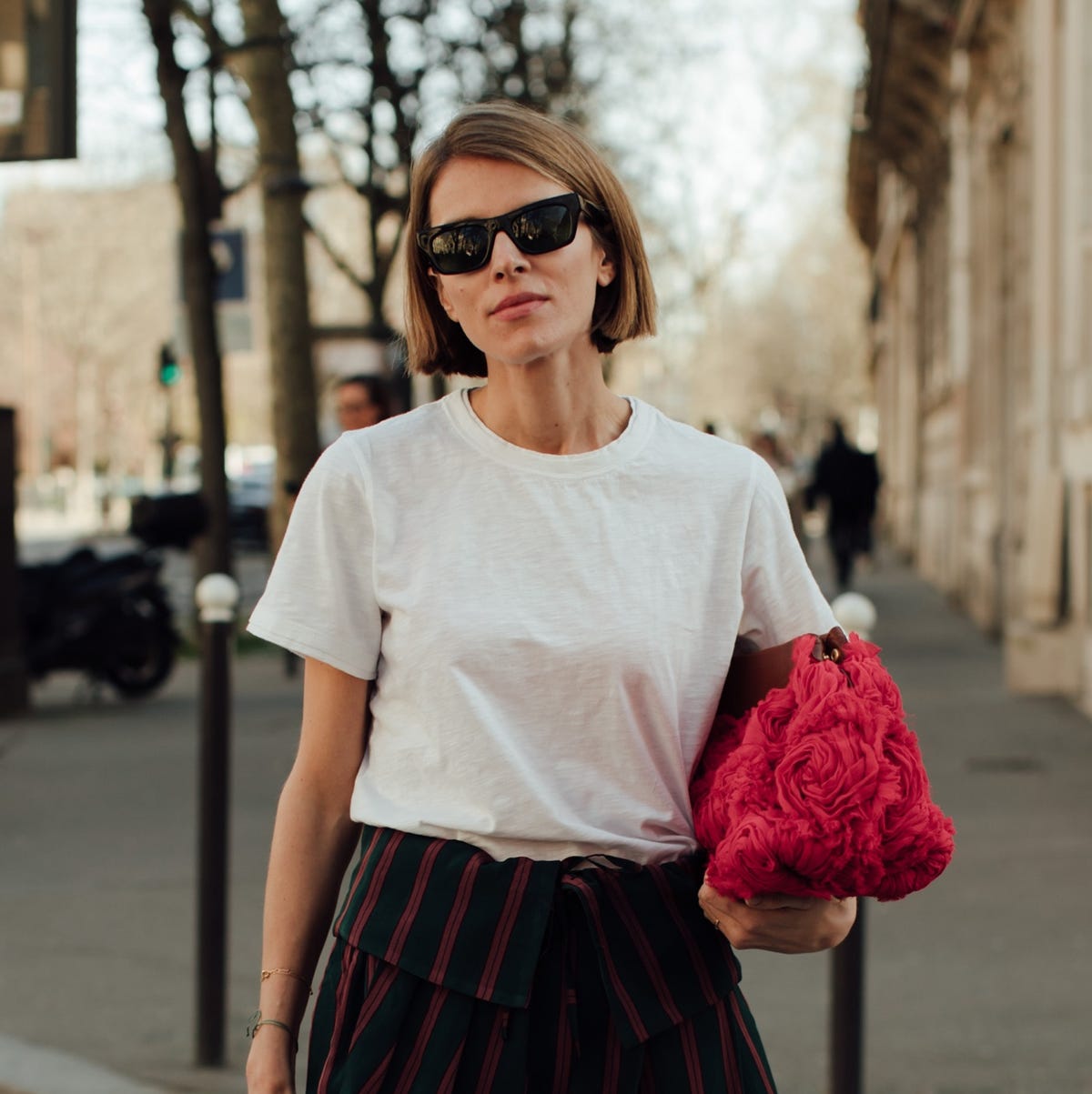 Dark Blonde Bob Between Ear and Chin — Blunt Bob