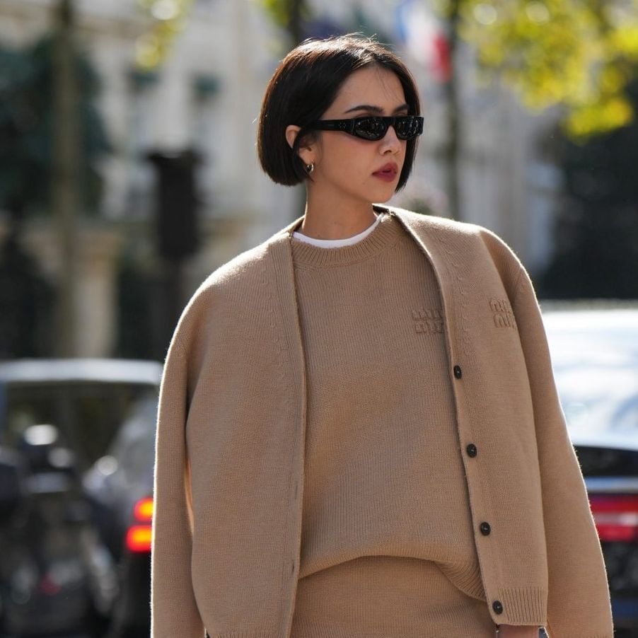 Sharp Black Chin Length Blunt Bob, Straight