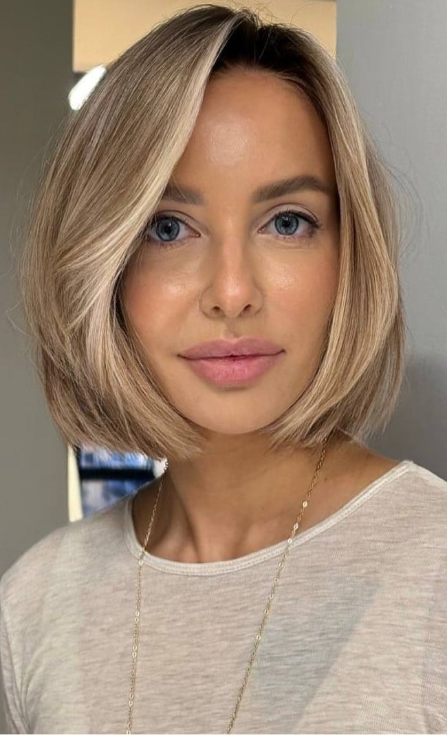 Collarbone Bob Soft Volume With Beige Blonde With Subtle Highlights — Bob for Fine Hair