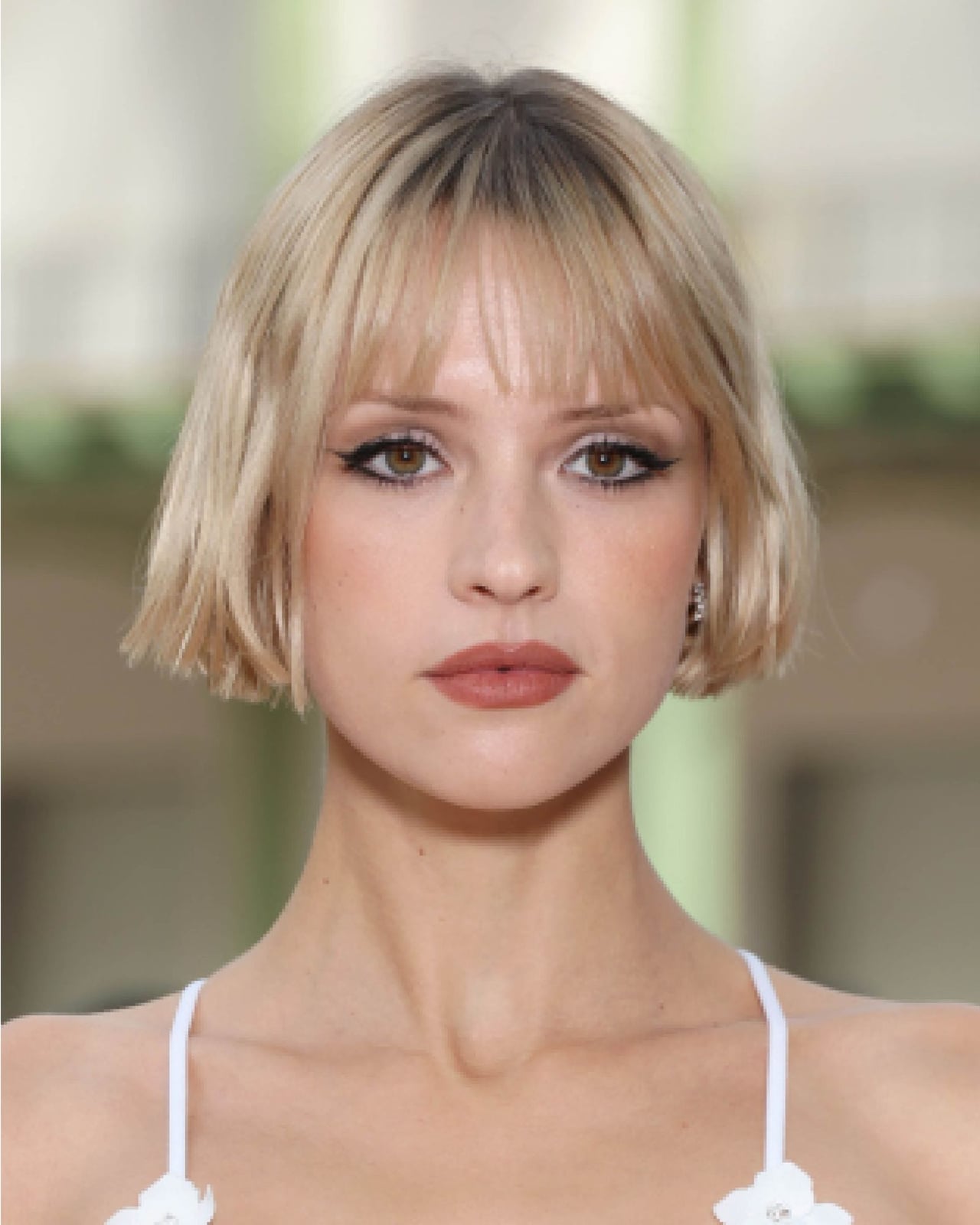 Blonde Blunt Bob With Blunt Bangs — Bob Haircuts