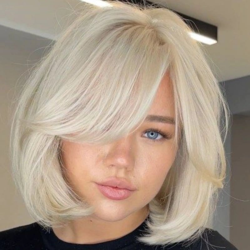 Platinum Bob With Face-Framing Layers, Collarbone — Bob Haircuts