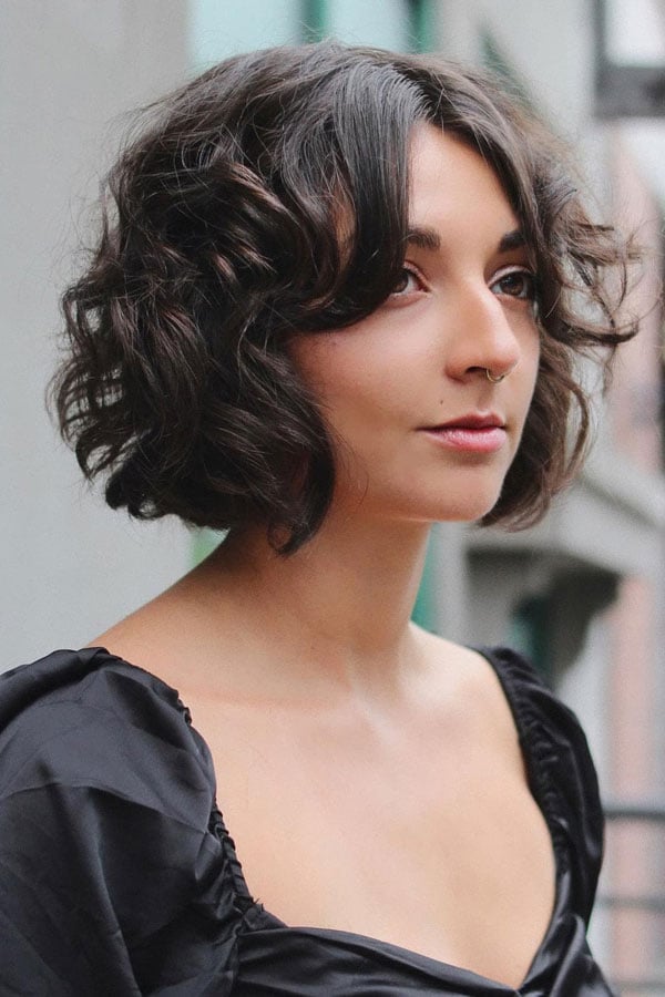 Collarbone Bob With Curtain Bangs — Bob with Curls