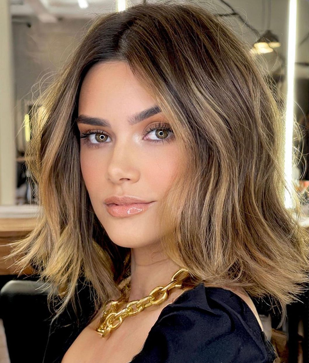 Collarbone Bob With Brown Base And Blonde Balayage — Bob with Highlights