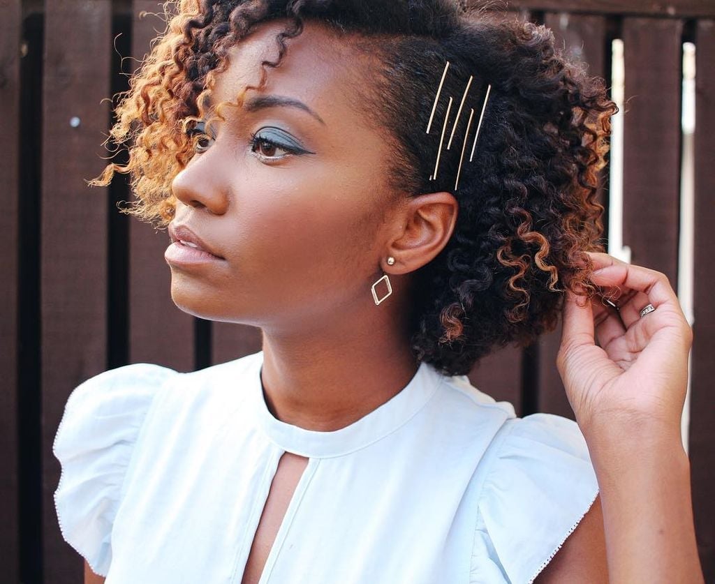 Shoulder Length Curly With Gold Pins Shoulder Length Curly With Gold Pins — Bobby Pins Hairstyles