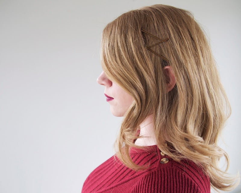 Collarbone Waves With Geometric 'V' Pins Collarbone Waves With Geometric 'V' Pins — Bobby Pins Hairstyles