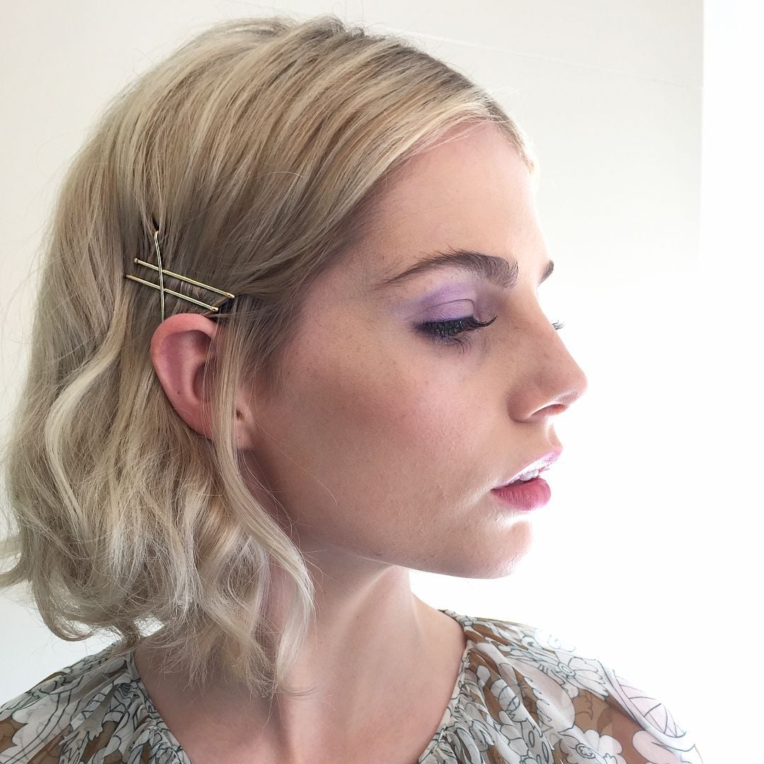 Chin Length Bob With Horizontal Gold Pins Chin Length Bob With Horizontal Gold Pins — Bobby Pins Hairstyles