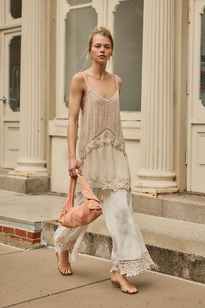Embroidered Tunic With White Linen Pants — Boho Outfits