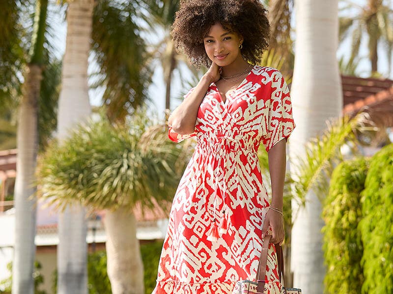 Ikat Print Maxi Dress With Tote Bag — Boho Outfits